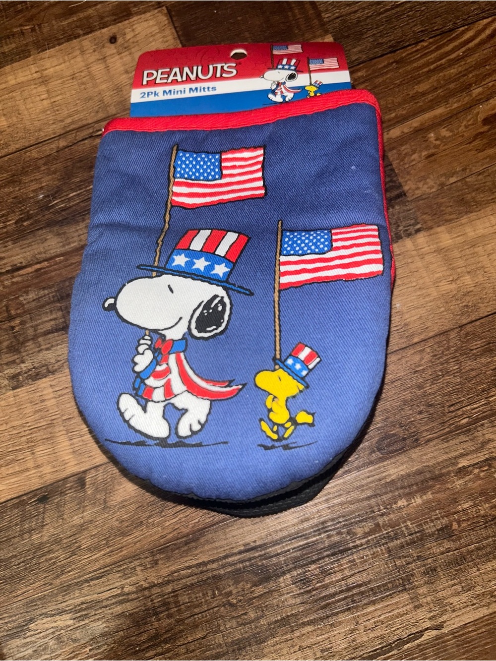 Peanuts Snoopy 4th of July Oven Mitts